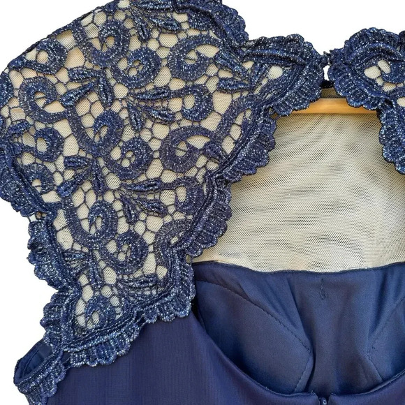 NWT Alex Evenings Draped Evening Dress in Navy w/ Metallic Lace Cut-Out Size 6 - Picture 7 of 10